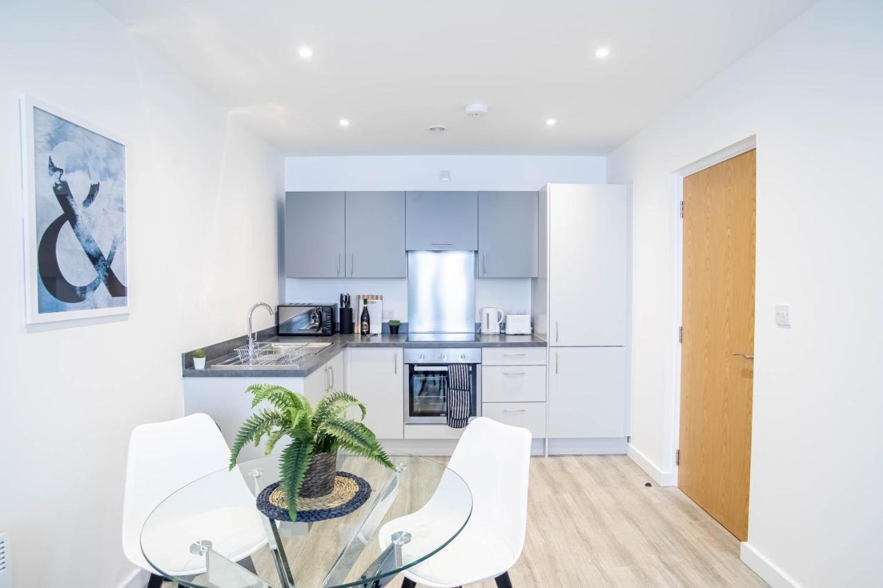 Luxury Apartments Available Next To Train Station - The Wallgate Apartments Wigan - Free Parking Exteriér fotografie